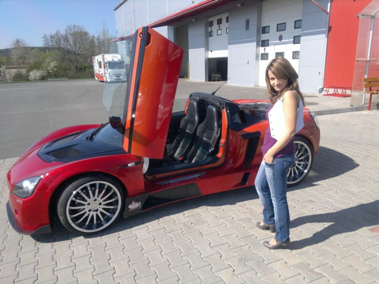 Lucie Vitverová - Manažerka SVC RACING SVC GROUP kart, motokára