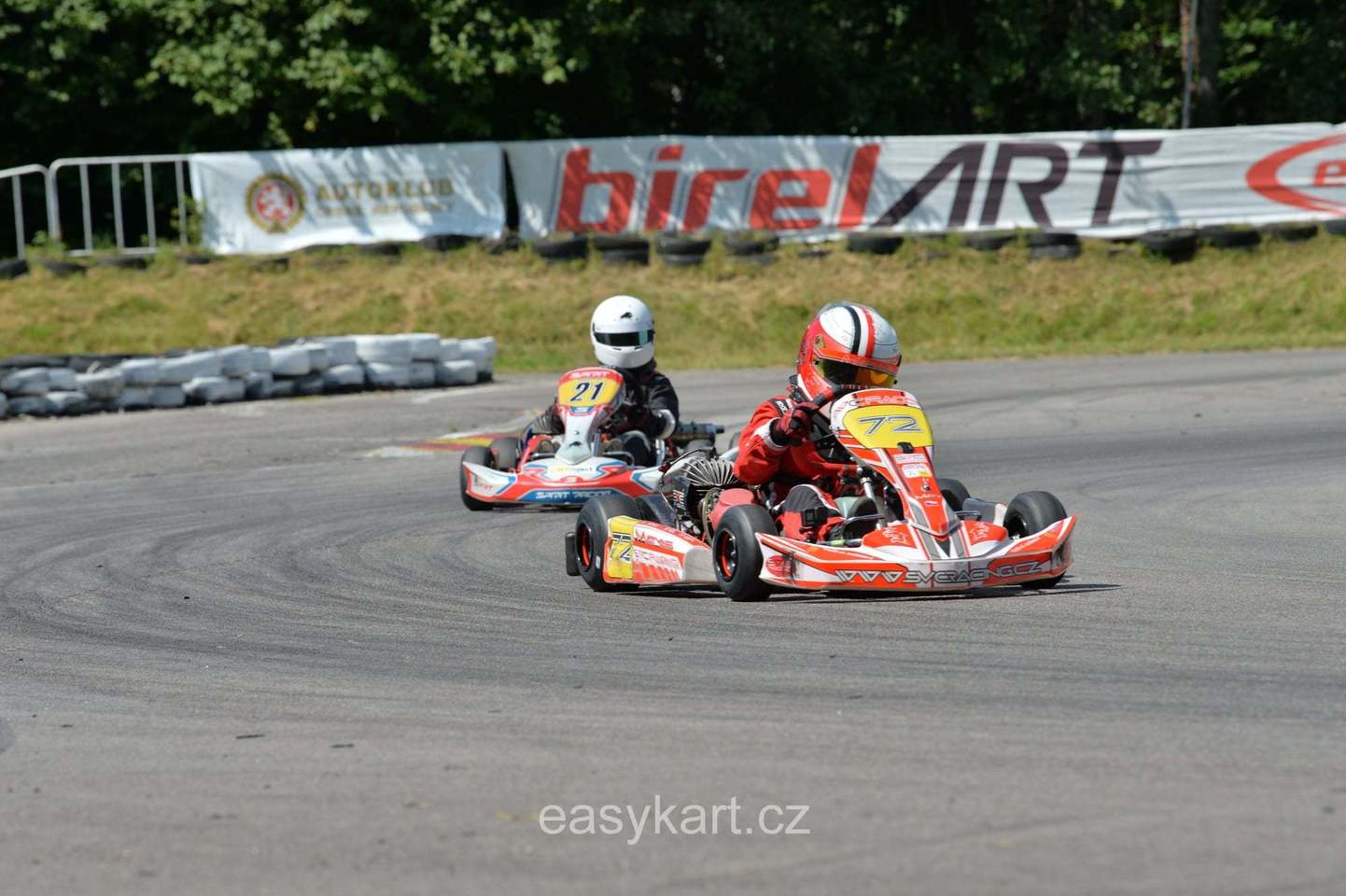 5 závod MČR v kartingu na trati zvané české zelené peklo v Písku.