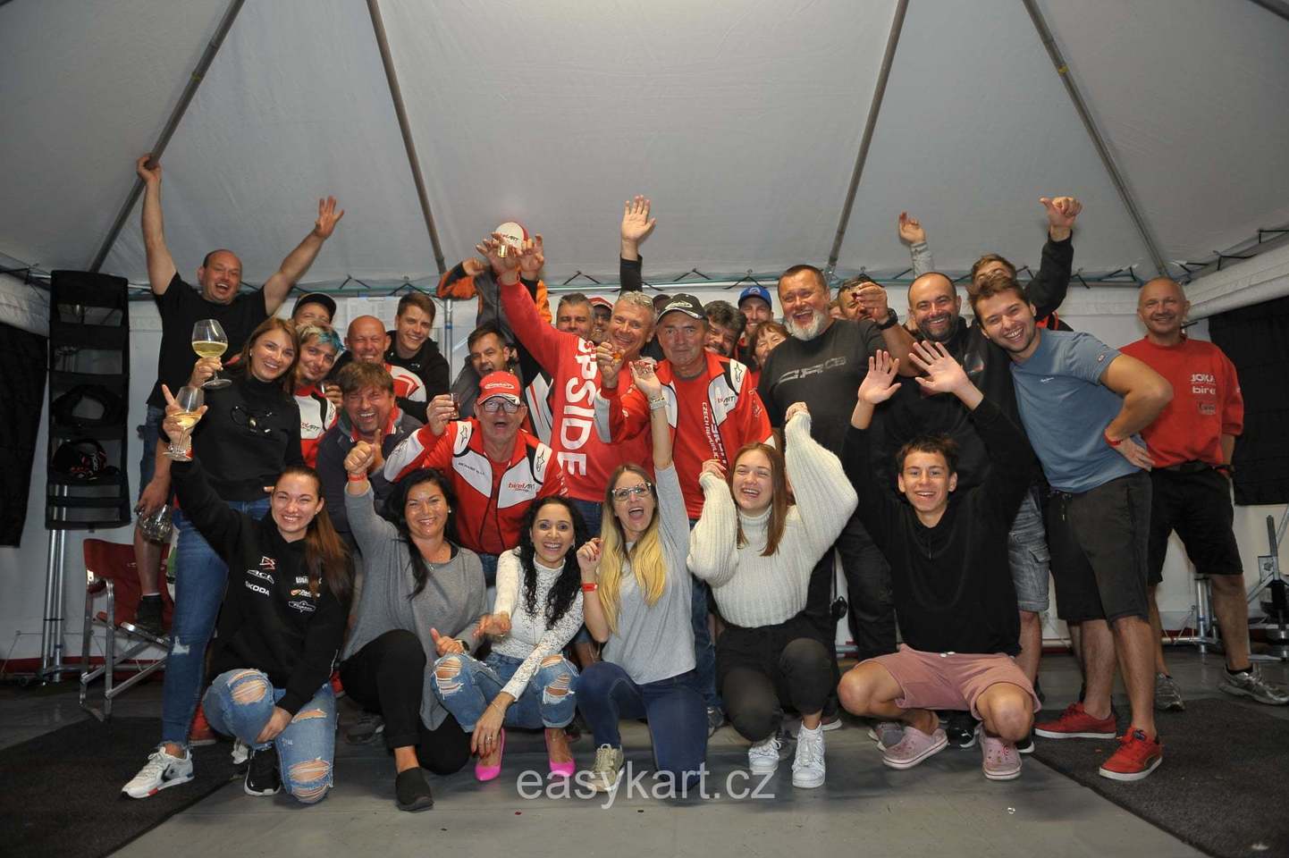 5 závod MČR v kartingu na trati zvané české zelené peklo v Písku.