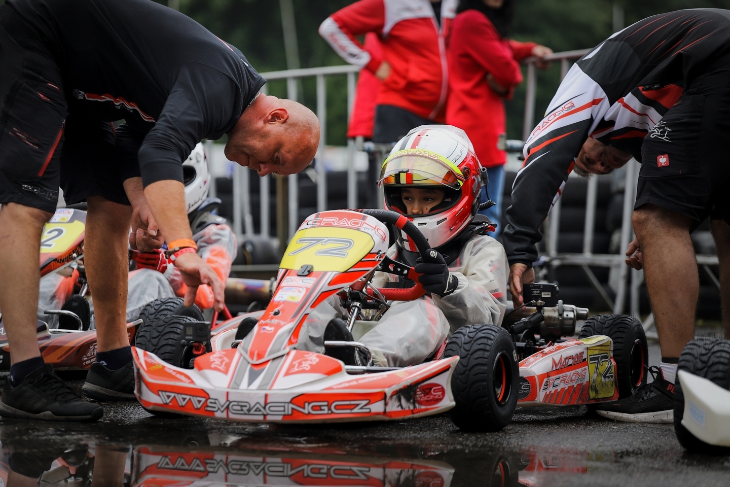 5 závod MČR v kartingu na trati zvané české zelené peklo v Písku.