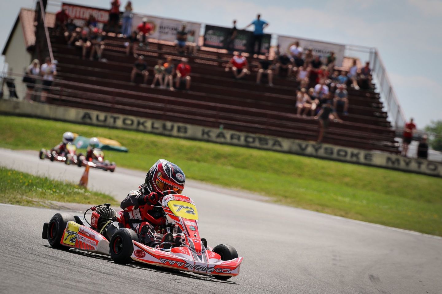 3 závod MČR v kartingu ve Vysokém Mýtě a názorné předvedení, jak nemá vypadat Slow fáze