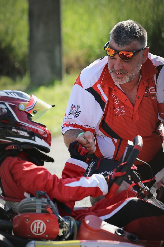 3 závod MČR v kartingu ve Vysokém Mýtě a názorné předvedení, jak nemá vypadat Slow fáze