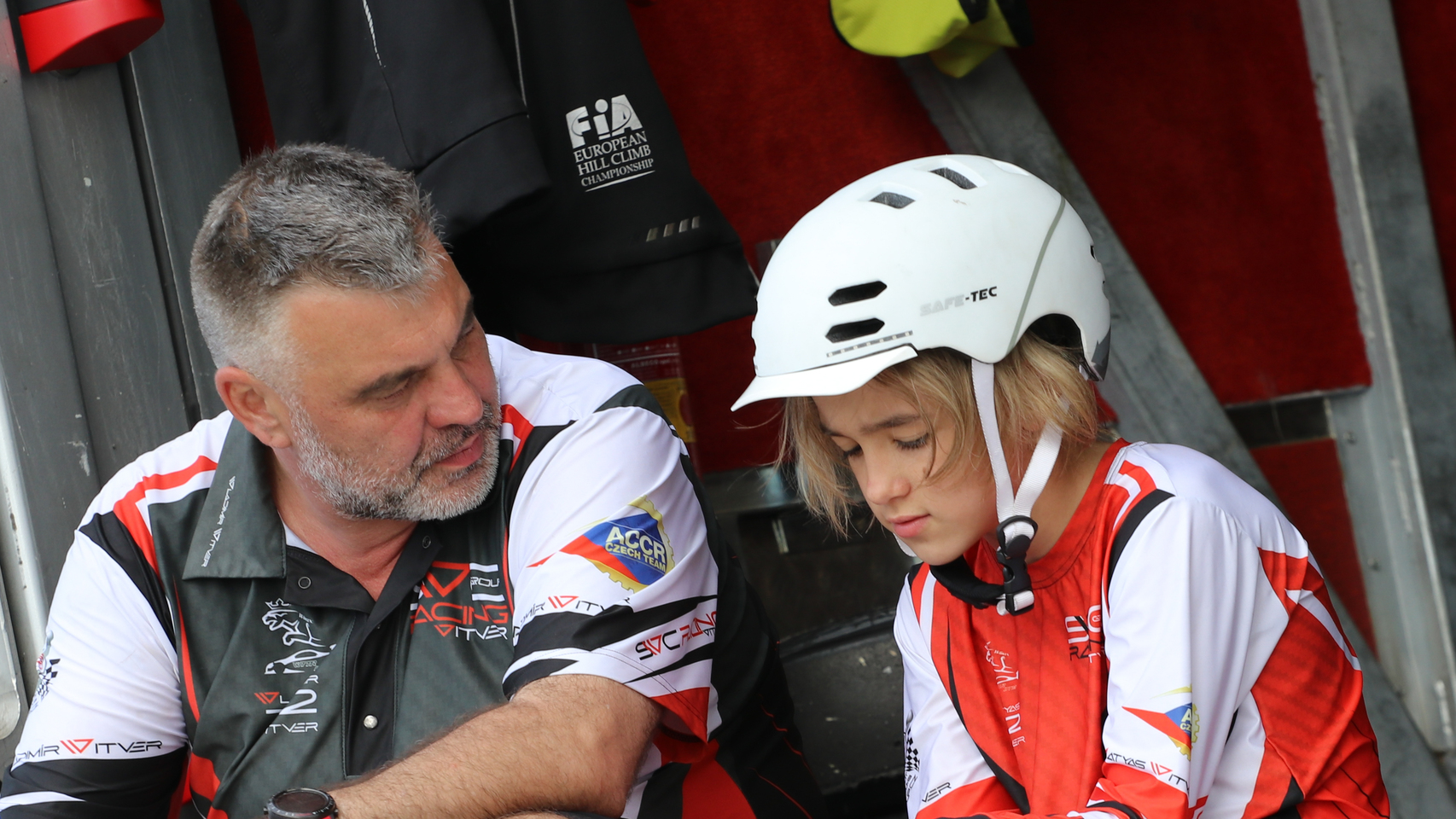 3 závod MČR v kartingu ve Vysokém Mýtě a názorné předvedení, jak nemá vypadat Slow fáze