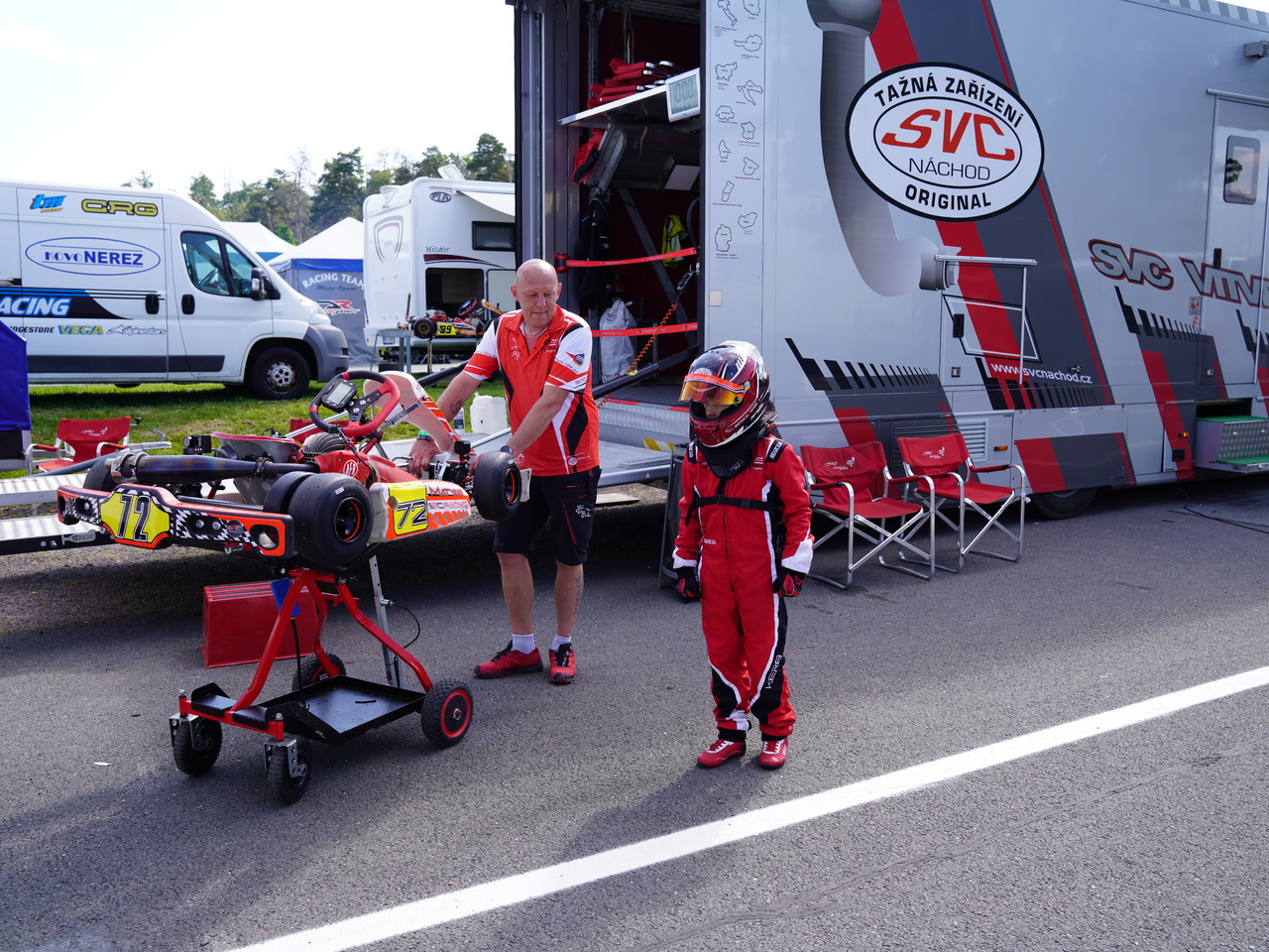 3 závod MČR v kartingu ve Vysokém Mýtě a názorné předvedení, jak nemá vypadat Slow fáze