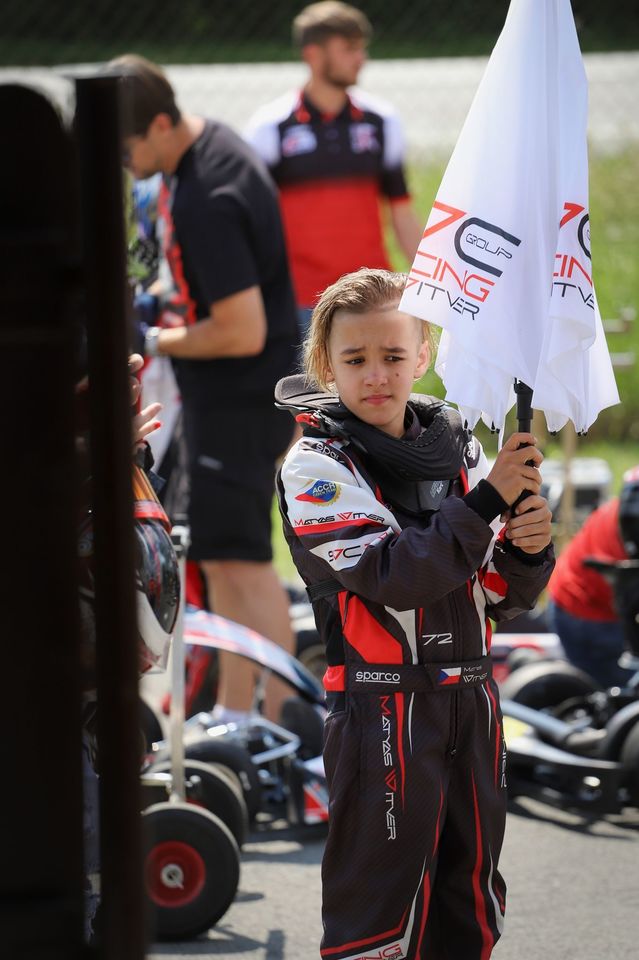 3 závod MČR v kartingu ve Vysokém Mýtě a názorné předvedení, jak nemá vypadat Slow fáze