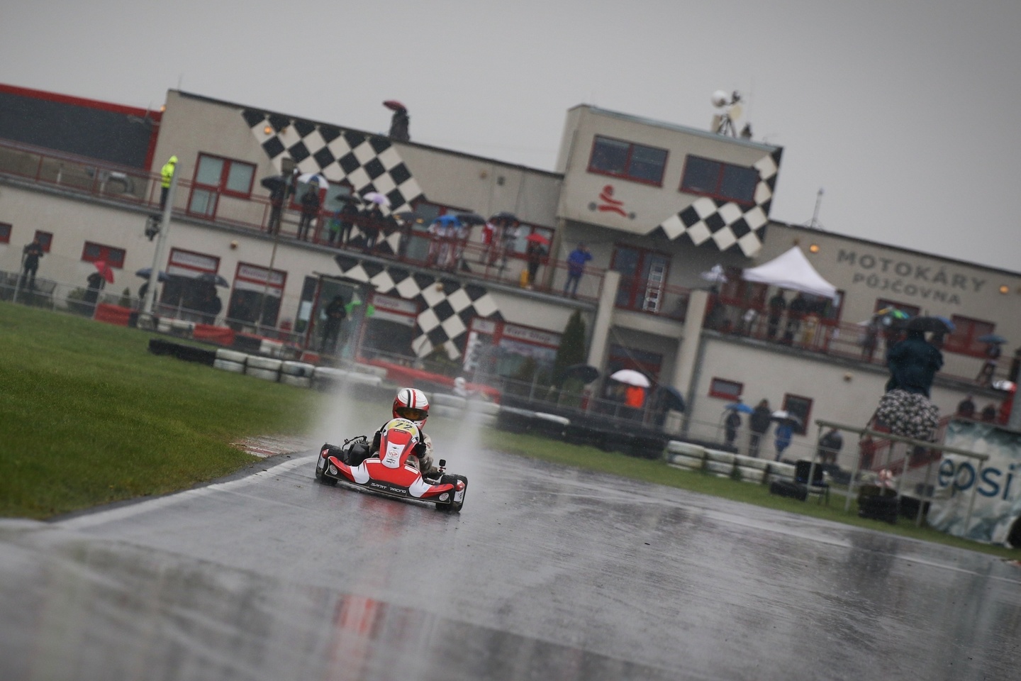 1 závod Czech Kart Open - MČR a PAČR CHEB Matyas Vitver - SPIRIT Racing a SVC GROUP - 21. - 24.04.2022 ​​​​​​​