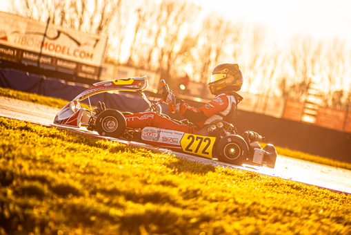 Ambasador SVC GROUP Výrobce tažných zařízení Matyas Vitver a Henza kart Slovensko