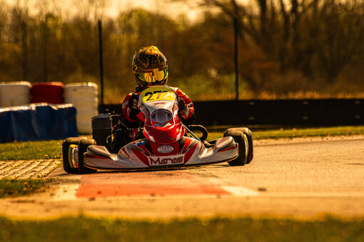 Ambasador SVC GROUP Výrobce tažných zařízení Matyas Vitver a Henza kart Slovensko