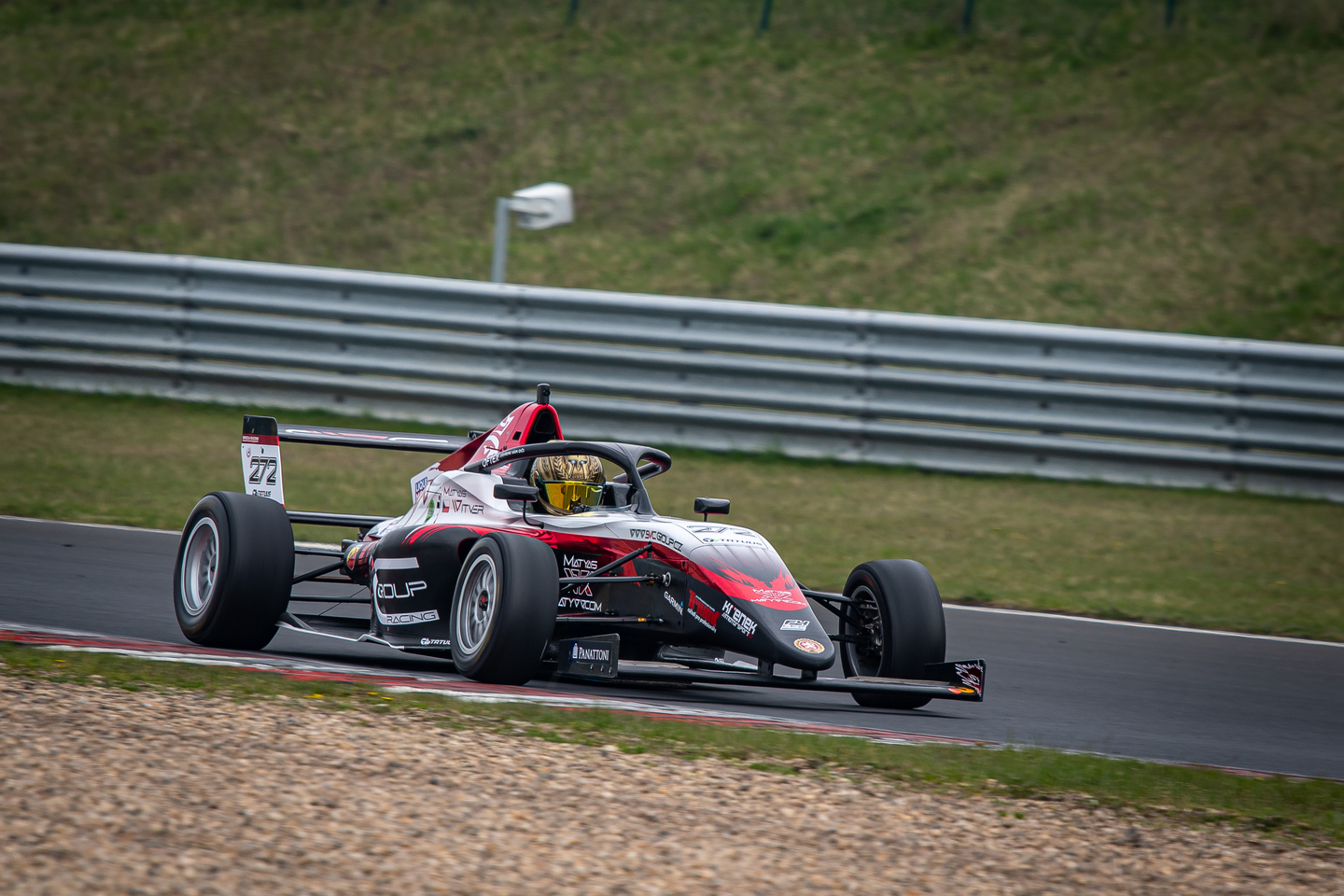 Matyas Vitver Tatuus F4 a Ambasador SVC GROUP výroba tažných zařízení.  