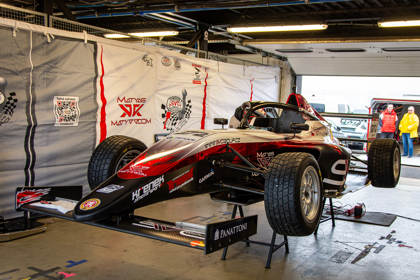 Matyas Vitver Tatuus F4 a Ambasador SVC GROUP výroba tažných zařízení.  