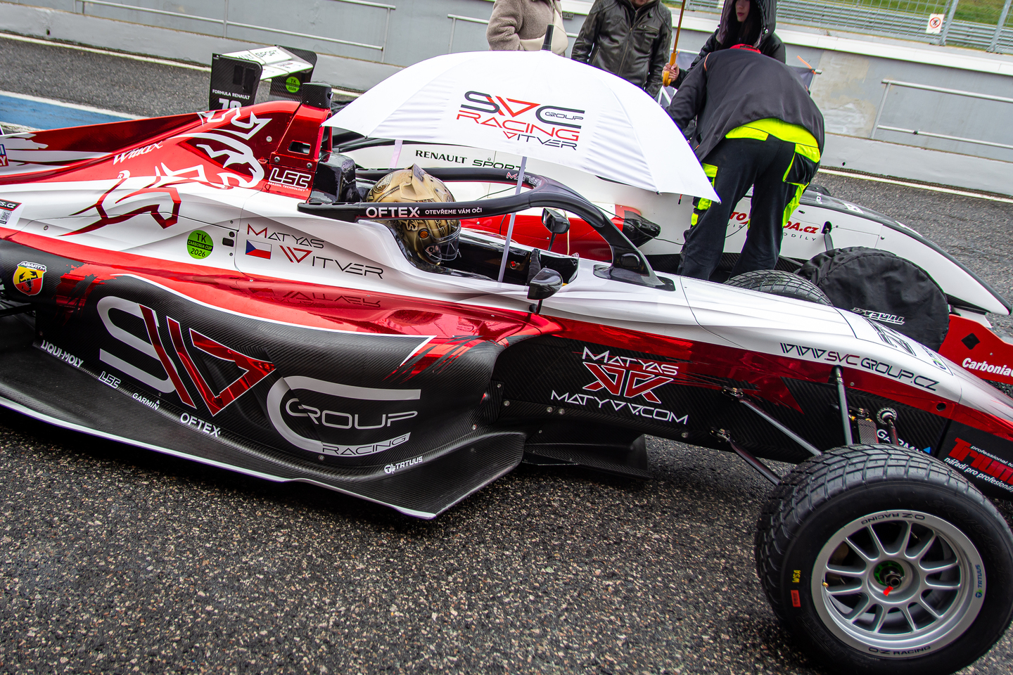 Matyas Vitver Tatuus F4 a Ambasador SVC GROUP výroba tažných zařízení.  