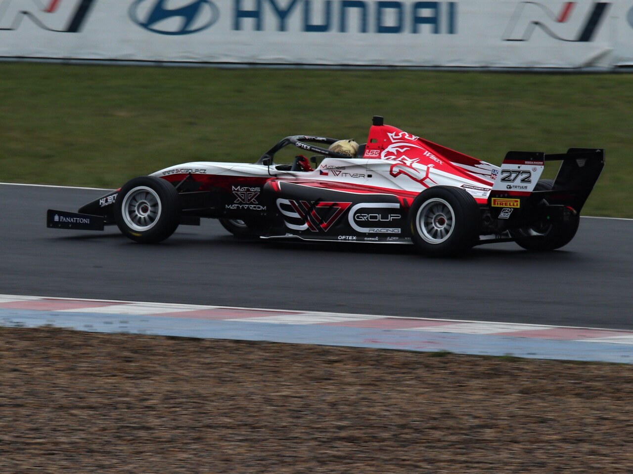 Matyas Vitver Tatuus F4 a Ambasador SVC GROUP výroba tažných zařízení.  