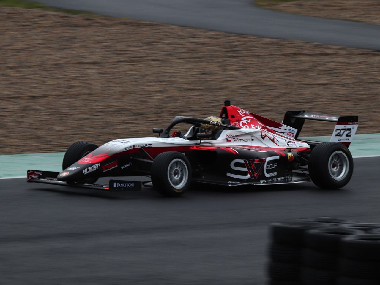 Matyas Vitver Tatuus F4 a Ambasador SVC GROUP výroba tažných zařízení.  