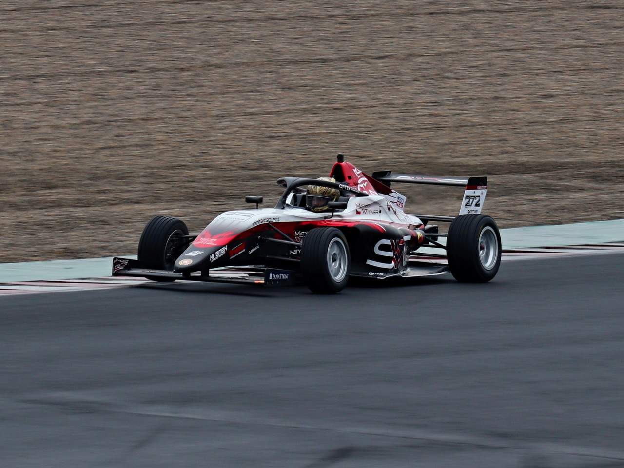 Matyas Vitver Tatuus F4 a Ambasador SVC GROUP výroba tažných zařízení.  