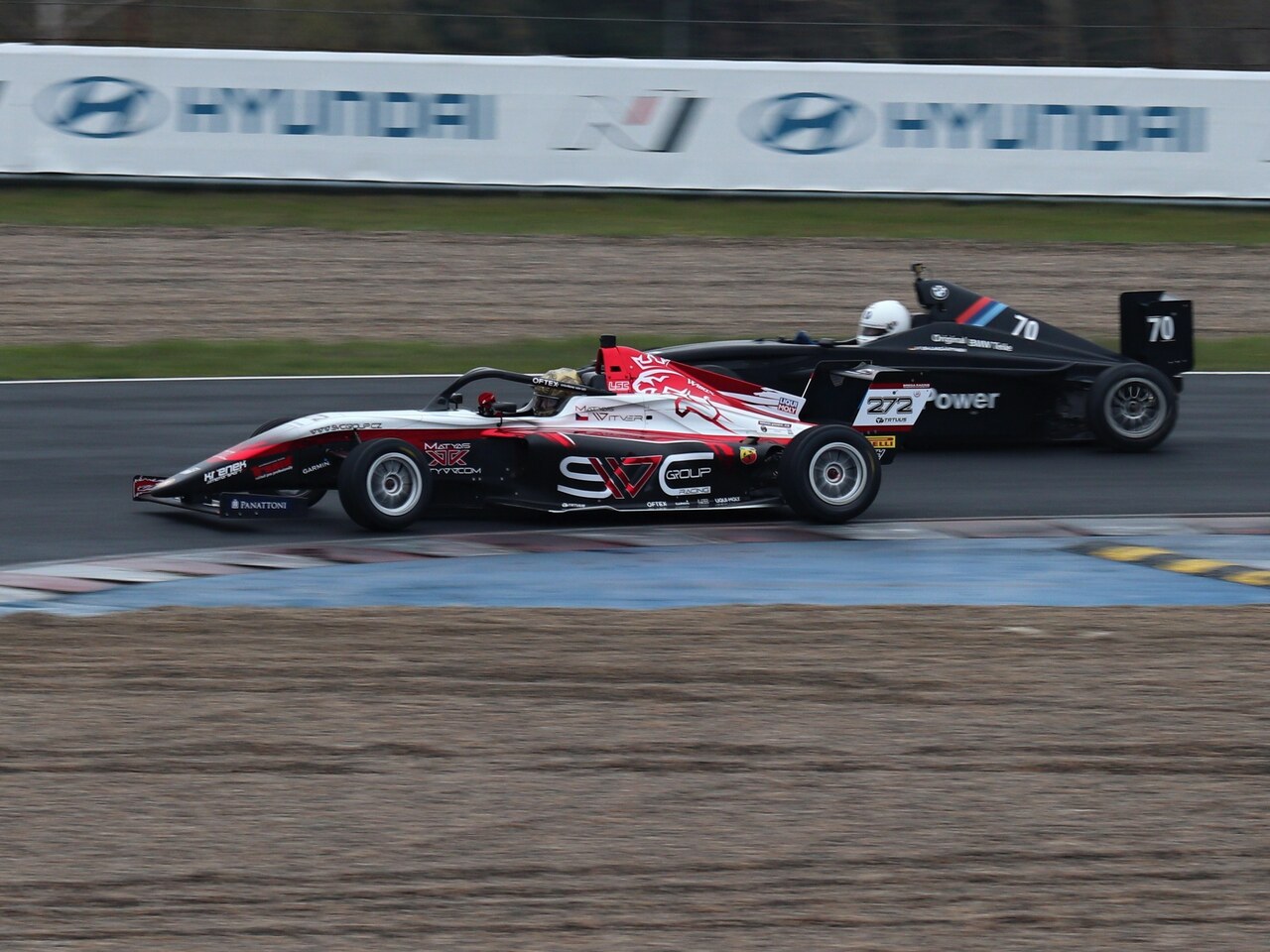 Matyas Vitver Tatuus F4 a Ambasador SVC GROUP výroba tažných zařízení.  