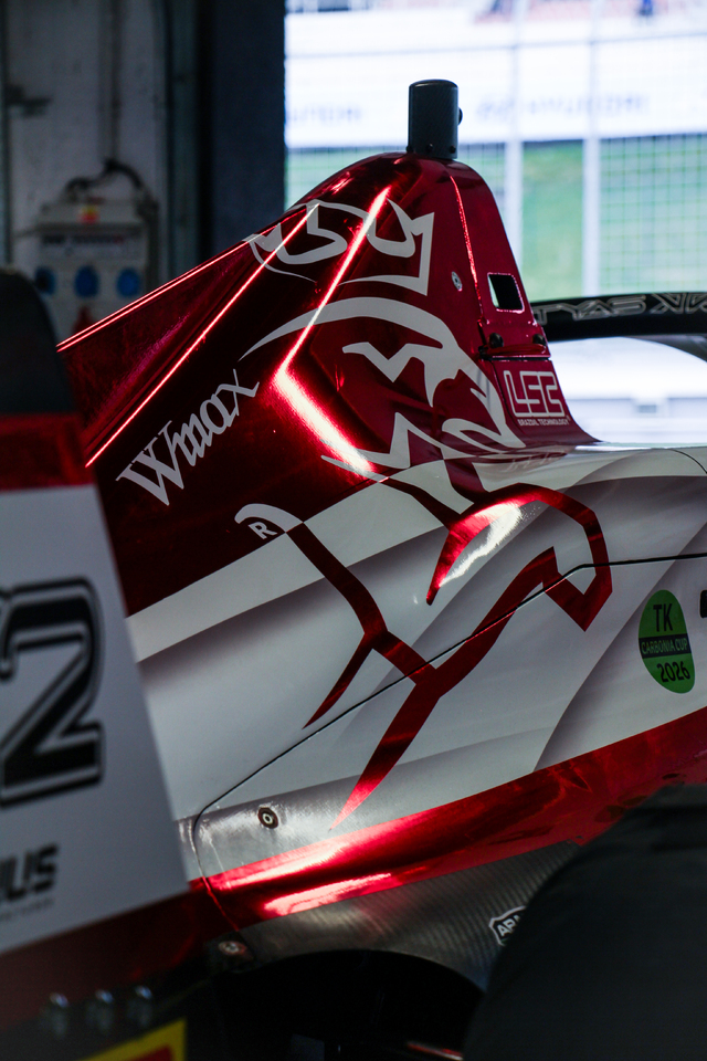 Matyas Vitver Tatuus F4 a Ambasador SVC GROUP výroba tažných zařízení.  