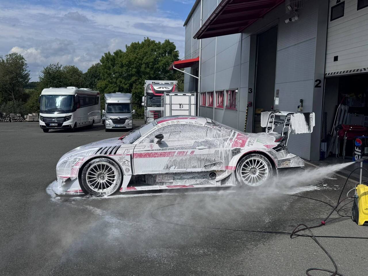 Audi WTT-R DTM Race peciál vyvinutý a speciál SVC Group, SVC Vitver Racing.