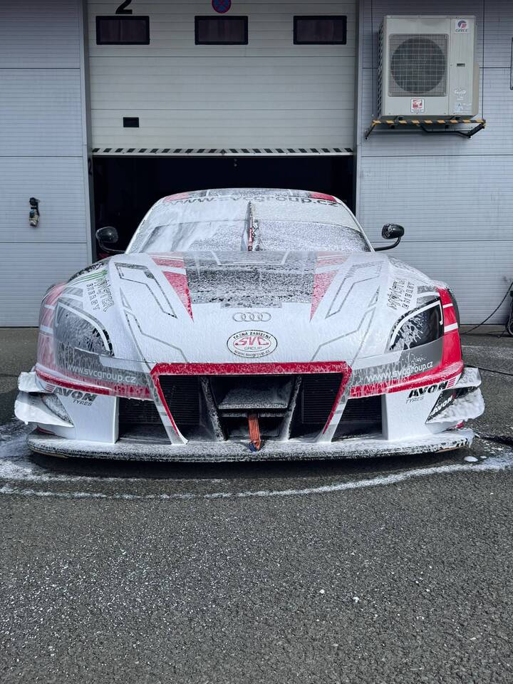 Audi WTT-R DTM Race peciál vyvinutý a speciál SVC Group, SVC Vitver Racing.