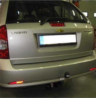 Tažné zařízení Lacetti Combi Vhodné i pro vozidla Nubira Wagon
Maximální zatížení 75 kg
Maximální svislé zatížení bottom kg
Katalogové číslo 002-149