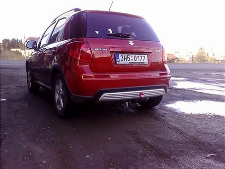 Tažné zařízení SX 4  Pro vozidla 2WD + 4WD (pro vozidla s pohonem jedné i obou náprav).
Maximální zatížení 75 kg
Maximální svislé zatížení bottom kg
Katalogové číslo 002-204